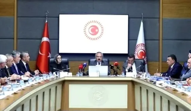 Meclis’te Çarpıcı Öneri: “Akıllı Telefonlar Kalksın, Çocuklara Tuşlu Telefon Gelsin!”