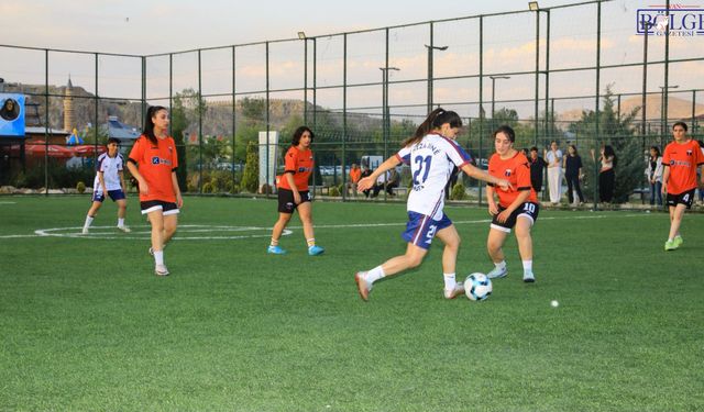 Van'da Gülistan Doku Turnuvasında Hêza Jinê Şampiyon Oldu