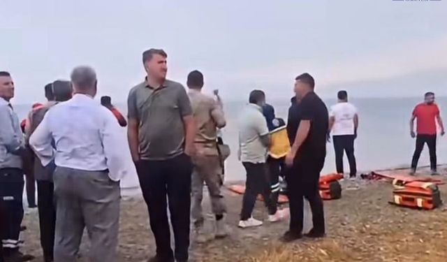 Van Gölü’nde 3 Genç Kız Boğulma Tehlikesi Geçirdi