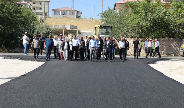 Tuşba Belediyesi’nden Seyrantepe’ye Asfalt Hamlesi
