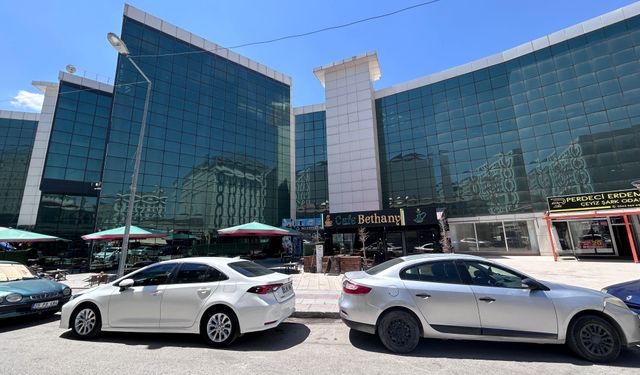 Van’da Büyükşehir Belediyesinin milyonluk yatırımı buhar oldu!