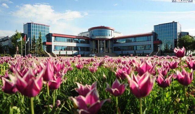 Van YYÜ’den tercih döneminde dikkat çeken açıklama!