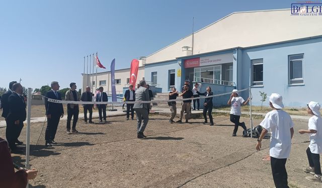 Özalp’ta gençlik ve spor festivali renkli görüntülere sahne oldu