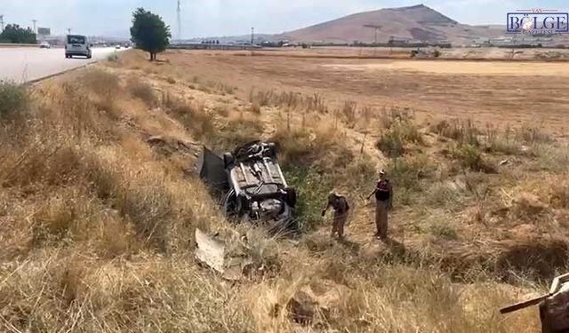 Elazığ’da korkutan kaza! Otomobil şarampole devrildi, 1 kişi yaralandı