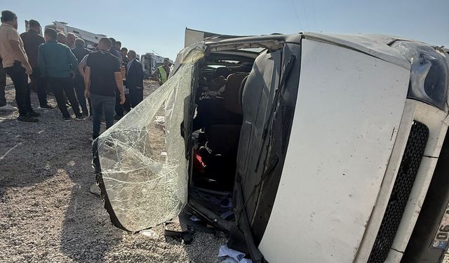 Van’da Korkutan Kaza! Takla Atan Araçtan 6 Yaralı Çıktı