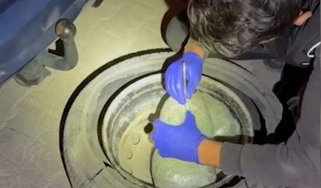Tatvan’da Araçtan Çıkanlar Şaşkına Çevirdi! 2 Şüpheli Tutuklandı