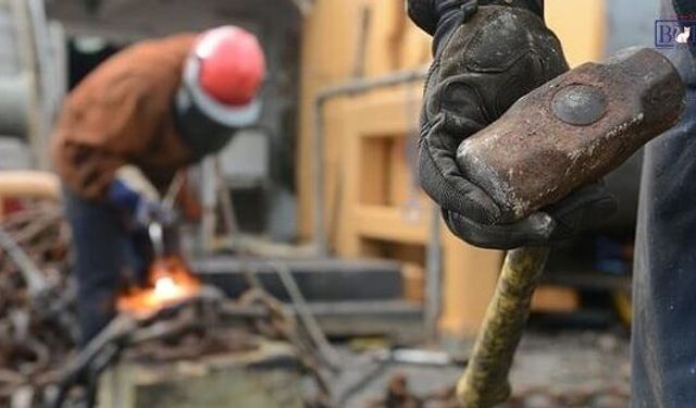 Maaşı geç yatan işçiler dikkat: Yargıtay’dan tazminat kararı