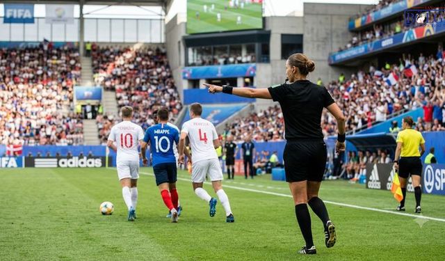 Van'ın Futboldaki Kadın Gücü! İşte Düdük Çalan 3 Cesur Kadın