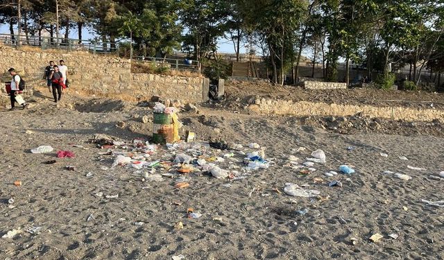 Van'ın Turizm Vitrininde Çöp Tepkisi