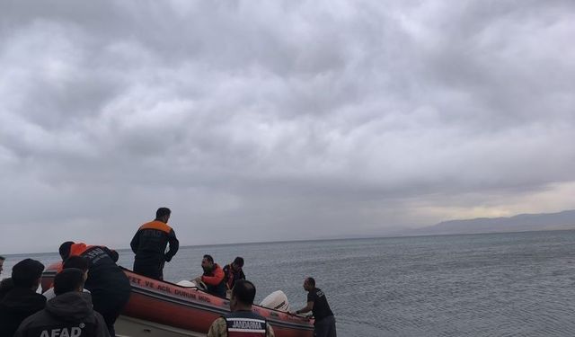 Van Gölü’nde mahsur kalan 3 kişiyle ilgili AFAD’dan açıklama