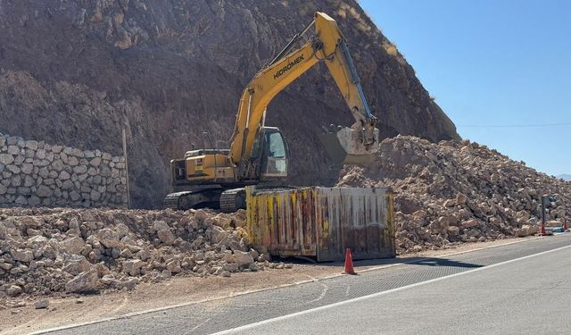 Yüksekova-Hakkâri yolunda yol güvenliği için yeni adım