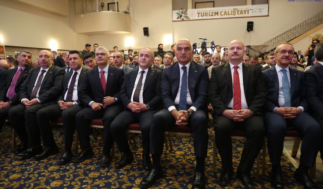 Bakan Ersoy Açıkladı: Türkiye’nin Turizm Geliri Açıklandı