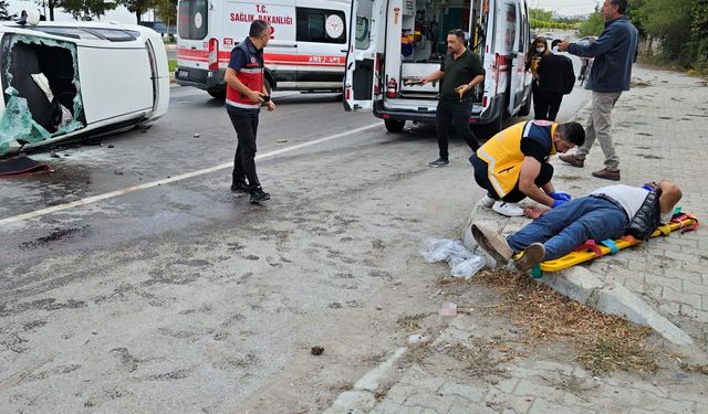 Van’da iki otomobil çarpıştı: Yaralılar var