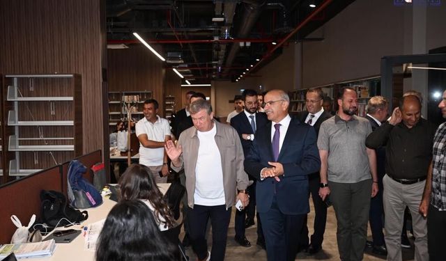 Spor dünyasının ünlü isimlerinden Başkan Er’e övgü