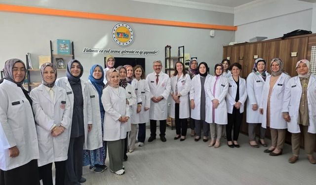 Erzincan'da öğretmenlere isimlik jesti