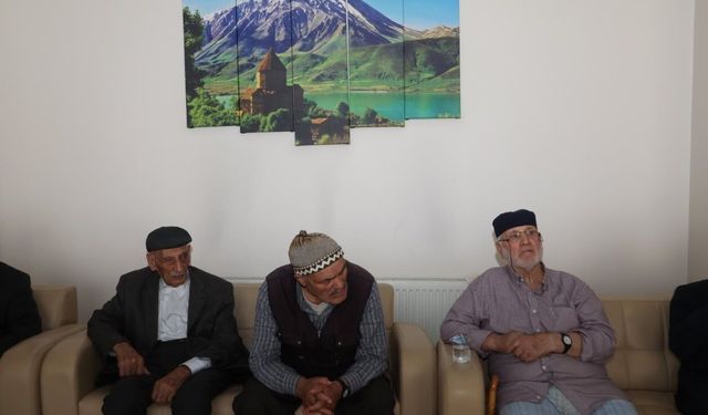 Van Büyükşehir Belediyesi huzurevi sakinlerini unutmadı