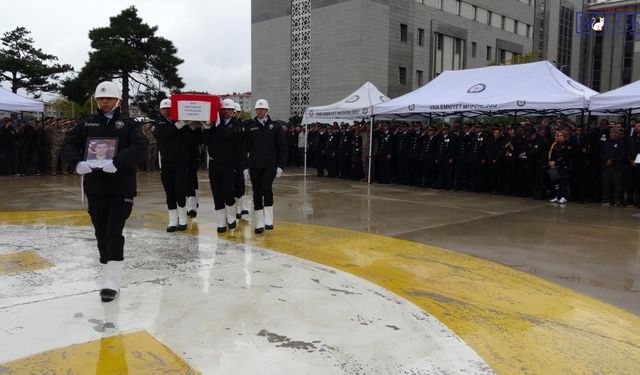 Van’daki kazada hayatını kaybeden polis memuru için uğurlama töreni düzenlendi