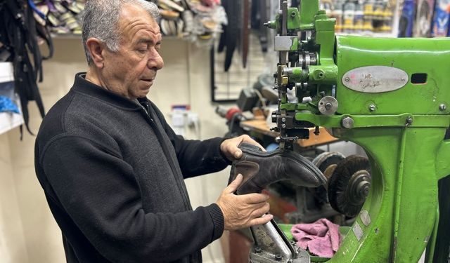 Van’da kış hazırlığı başladı: Eski ayakkabılar tamire gidiyor