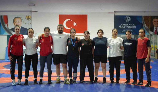 Babası “Erkek Sporu” Dedi, O Balkan Şampiyonu Oldu!