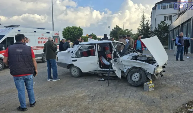 Van’da iki otomobil çarpıştı: 6 yaralı