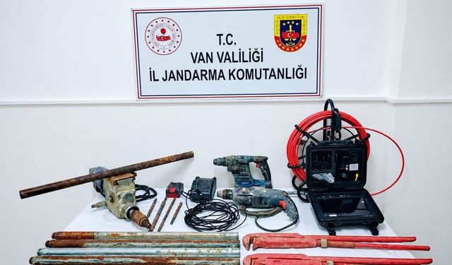 Van’da 1. Derece Sit Alanında Kaçak Kazı: 2 Şüpheli Suçüstü Yakalandı