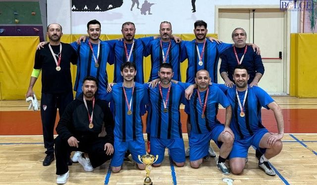 Elazığ Belediyespor Futsal Takımı şampiyon oldu