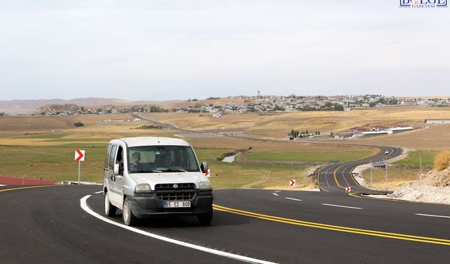 Van Gölü Sahil Yolu’nda 25 Kilometre Asfaltlandı: Hedef 65 Kilometre