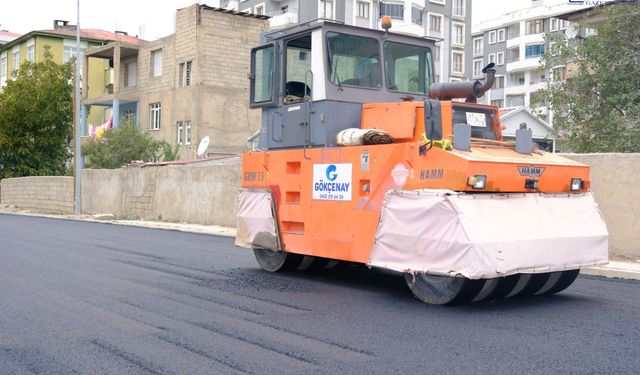 Van’da Eski Kale Yolu ve Bağlantılarına Asfalt Seriliyor