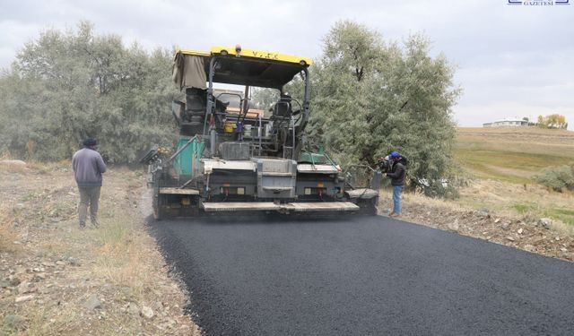 Başkale’de 5 mahallede 10 kilometrelik asfalt çalışması tamamlandı