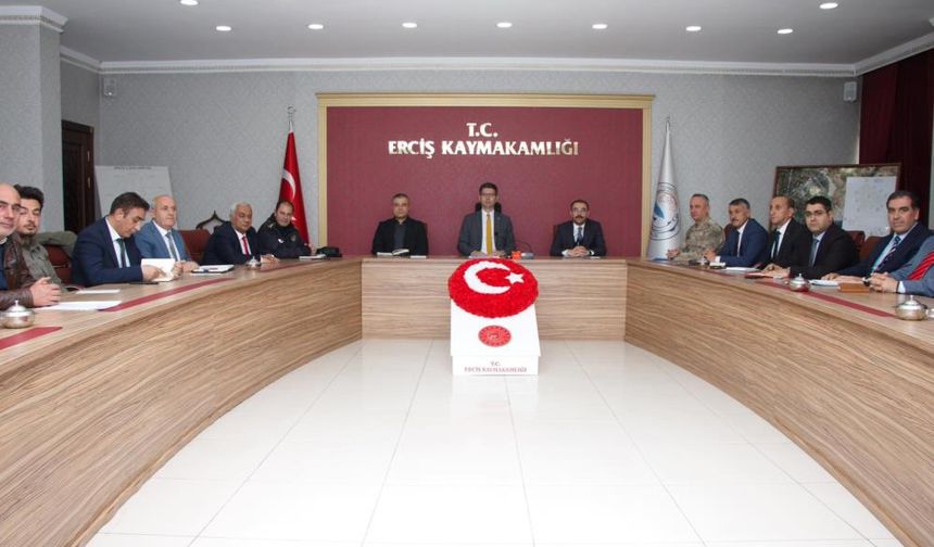 Erciş’te Uluslararası İnci Kefali Göçü Kültür ve Sanat Festivali hazırlığı...