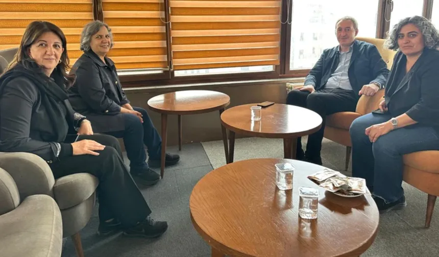 DEM Parti Heyeti, Hamit Geylani'nin Taziyesine katıldı