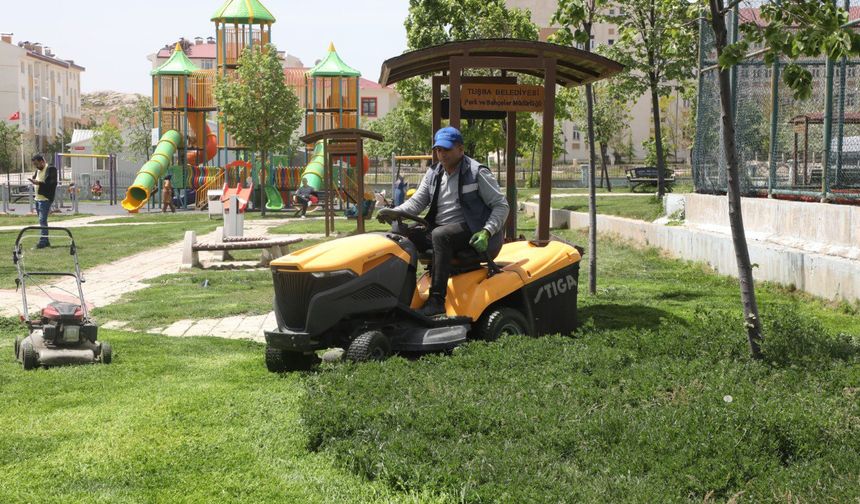 Tuşba Belediyesi Parkları Yaz Mevsimine Hazırlıyor