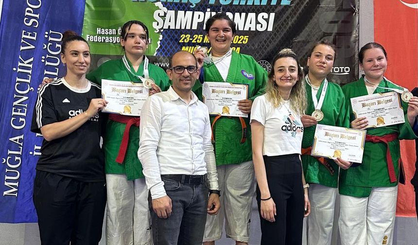 Vanlı Sporcular Türkiye Şampiyonasından Madalyalarla Döndü
