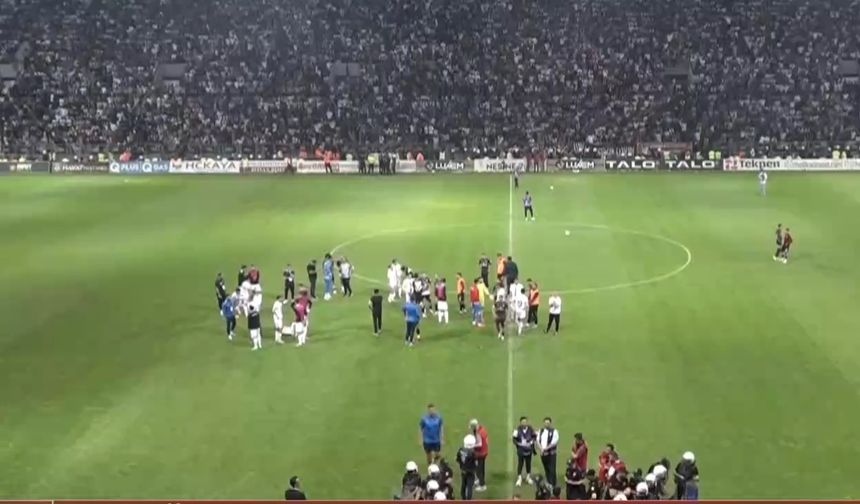 Vanspor, Elazığspor maçı tatil edildi