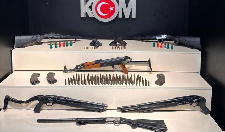 Van'da sosyal medyada silah paylaşanlara operasyon...