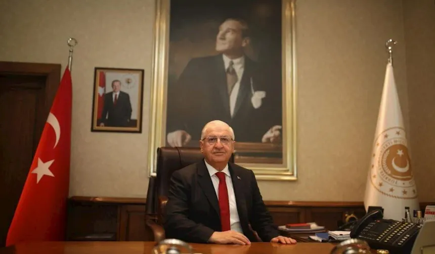 Milli Savunma Bakanı Yaşar Güler, Van Valiliği’ni Ziyaret Etti