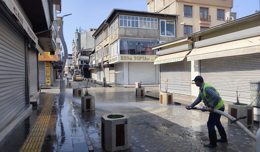 Van'da Bayramı Öncesi ve Sonrası Kapsamlı Temizlik Seferberliği