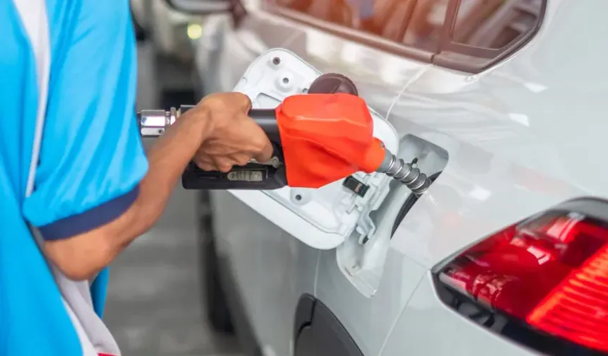 Motorin Fiyatına Zam Geliyor: Litresi Van'da 50 TL'yi Aşıyor