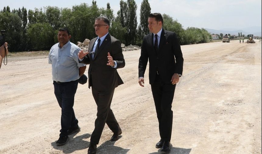 Van Gölü Kıyısında Dev Dönüşüm: Vali Balcı Sahil Yolu Projesini İnceledi