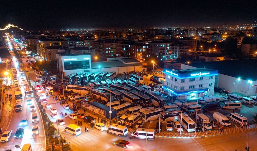 Büyükşehir'den Vanspor'a Şampiyonluk Yolunda Büyük Destek: 60 Otobüs Tahsis Edildi