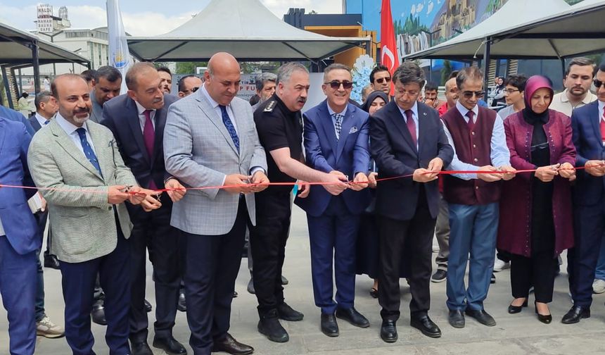 Van'ın Hikâyesi Kitaplarda Yazılıyor: Yerel Kitap Fuarı Açıldı