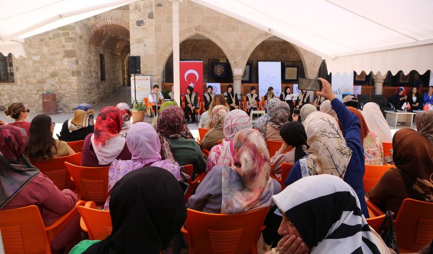 Van Büyükşehir Belediyesi’nden Kadınlara Maneviyat Dolu Ney Dinletisi