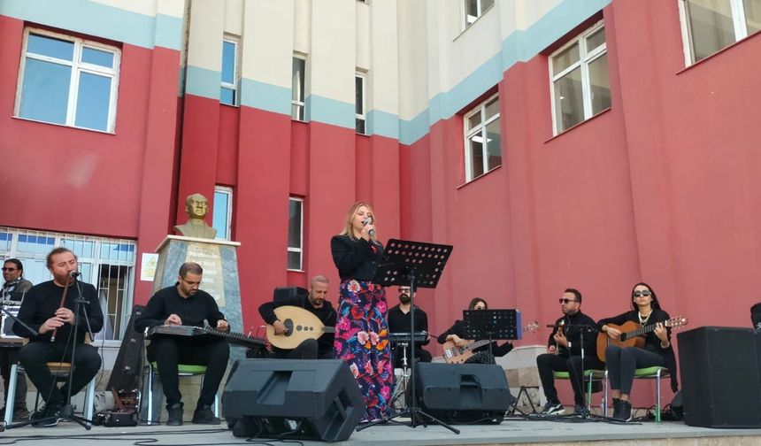 Van Büyükşehir’den Gevaş Konseri