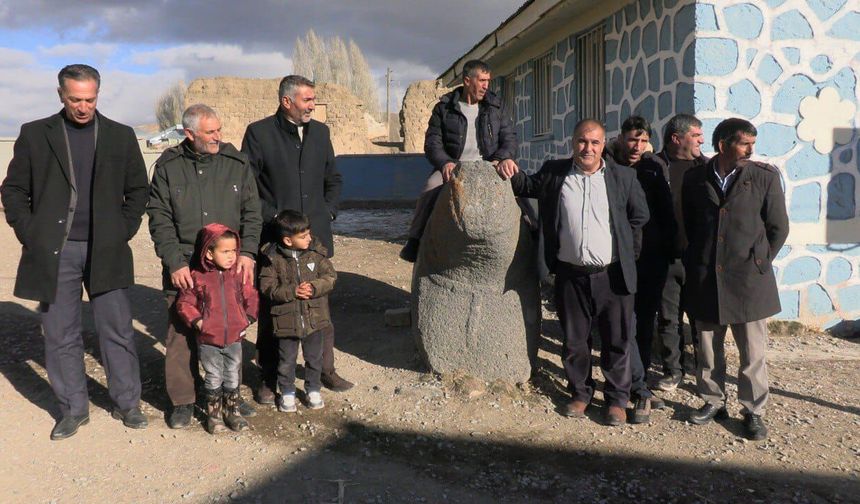 Van’ın Gizemli Siyah Atı “Hesp é Reş”