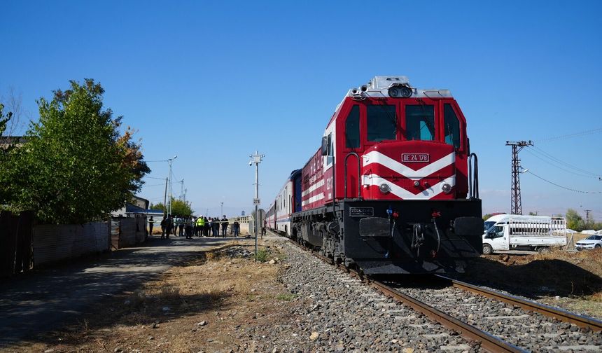 Yük treninin çarptığı 66 yaşındaki kadın hayatını kaybetti