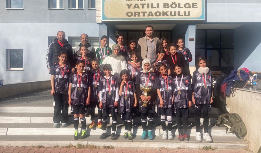 Van Gençlik ve Spor İl Turnuvasında Özalp YBO Zirvede