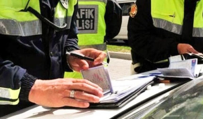 Vanlı Sürücüler Dikkat! Yönetmelik Değişti, Direksiyon Başında Yeni Dönem!