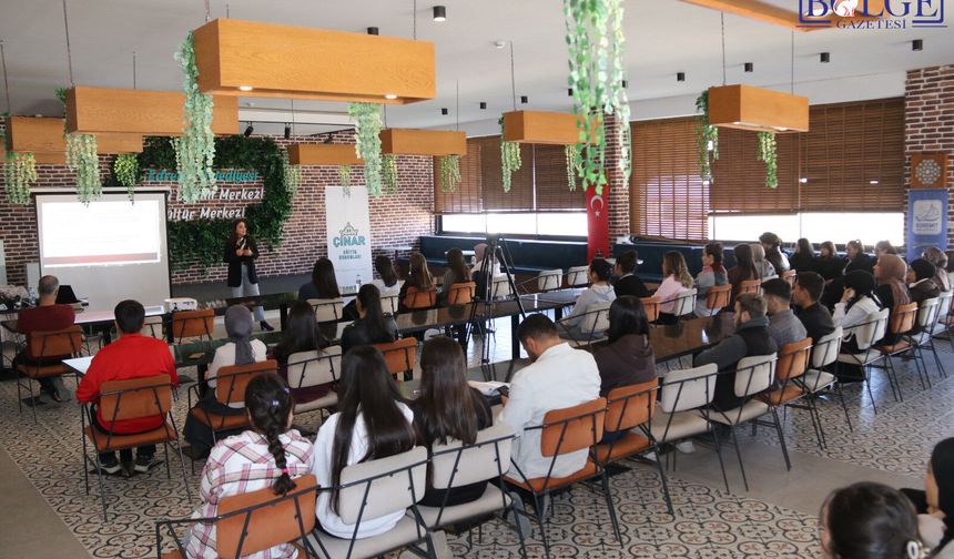 Van'da üniversite adayı öğrencilere seminer düzenlendi