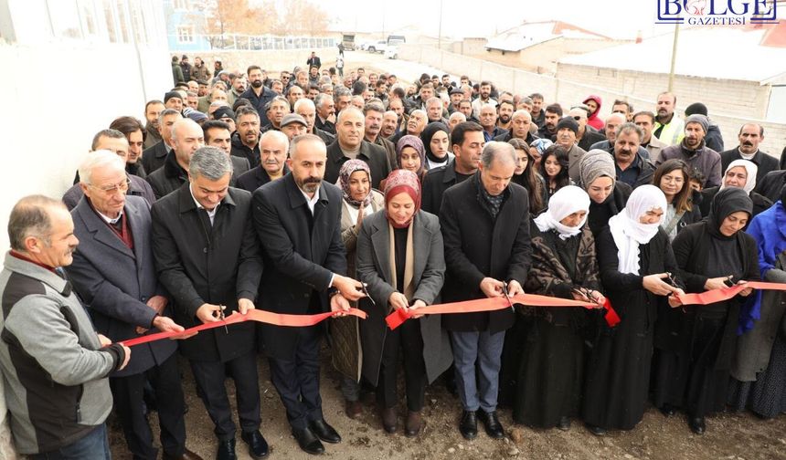 Van’da “Ronahi Halk Evi” Açıldı