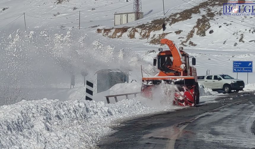 Van-Çatak Yolunda Son Durum: Sivil Araçlar İçin Geçiş Hâlâ Yasak